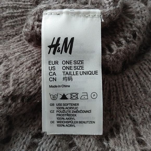 H&M grey knit hat - Picture 4 of 4